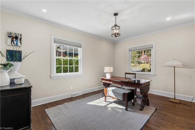 1902 Pembroke Road, Greensboro, NC 27408