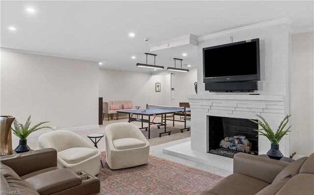 1902 Pembroke Road, Greensboro, NC 27408