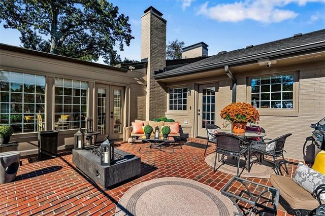 1902 Pembroke Road, Greensboro, NC 27408