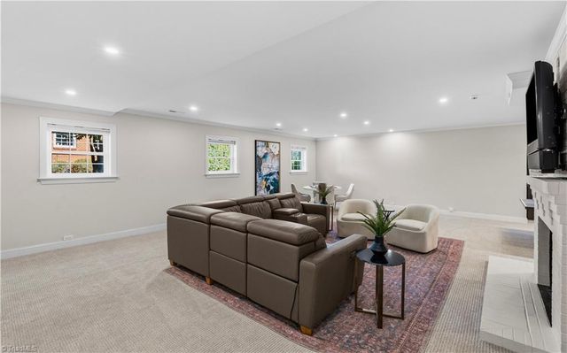 1902 Pembroke Road, Greensboro, NC 27408