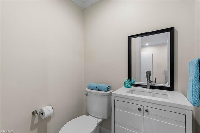 1902 Pembroke Road, Greensboro, NC 27408