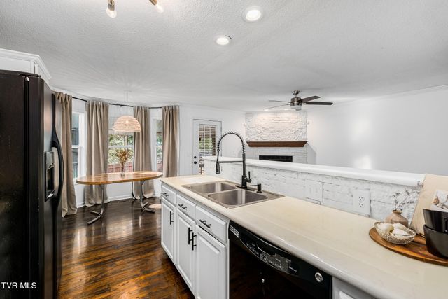 1831 East Oakland Avenue, 1, Johnson City, TN 37601