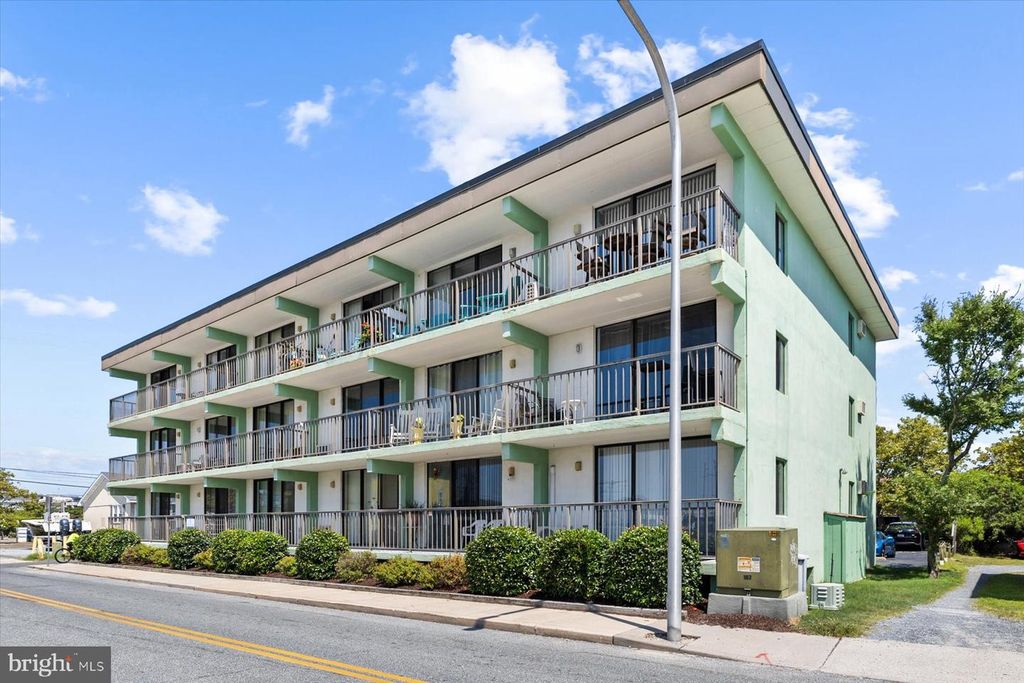 14 38TH ST #301, Ocean City, MD 21842