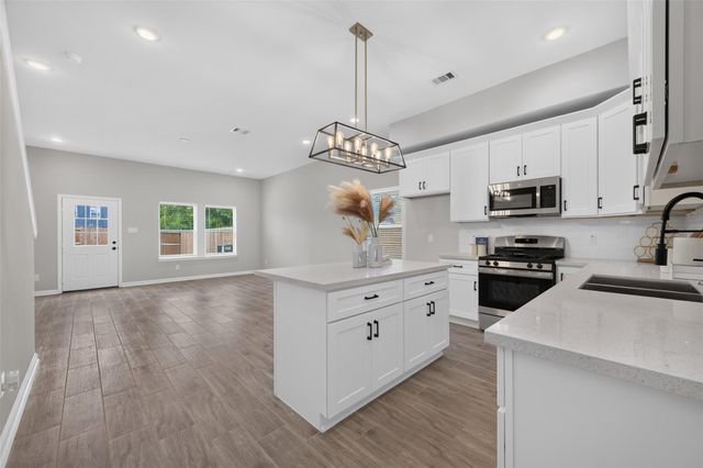 5915 Haight Street A, Houston, TX 77028