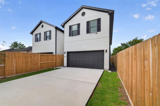 5915 Haight Street A, Houston, TX 77028