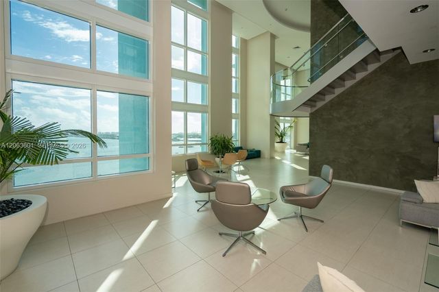 1900 N Bayshore Dr 3917, Miami, FL 33132