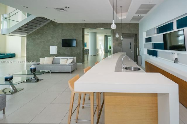 1900 N Bayshore Dr 3917, Miami, FL 33132