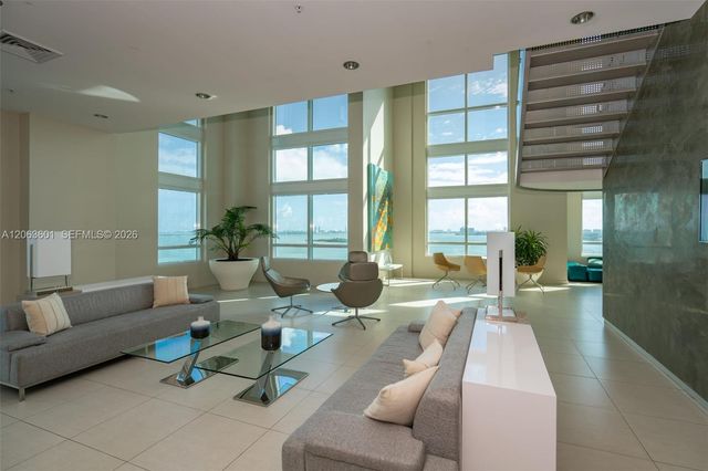 1900 N Bayshore Dr 3917, Miami, FL 33132