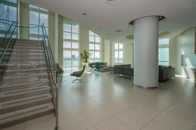 1900 N Bayshore Dr 3917, Miami, FL 33132