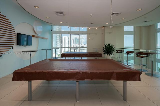 1900 N Bayshore Dr 3917, Miami, FL 33132