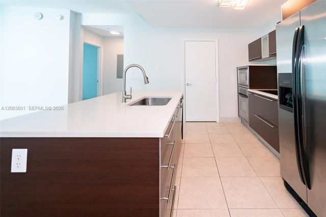 1900 N Bayshore Dr 3917, Miami, FL 33132