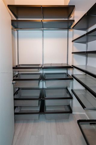 1900 N Bayshore Dr 3917, Miami, FL 33132