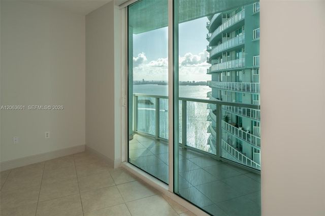 1900 N Bayshore Dr 3917, Miami, FL 33132