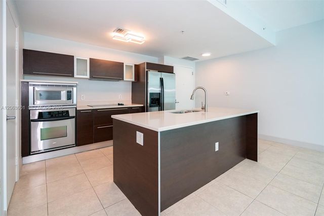 1900 N Bayshore Dr 3917, Miami, FL 33132