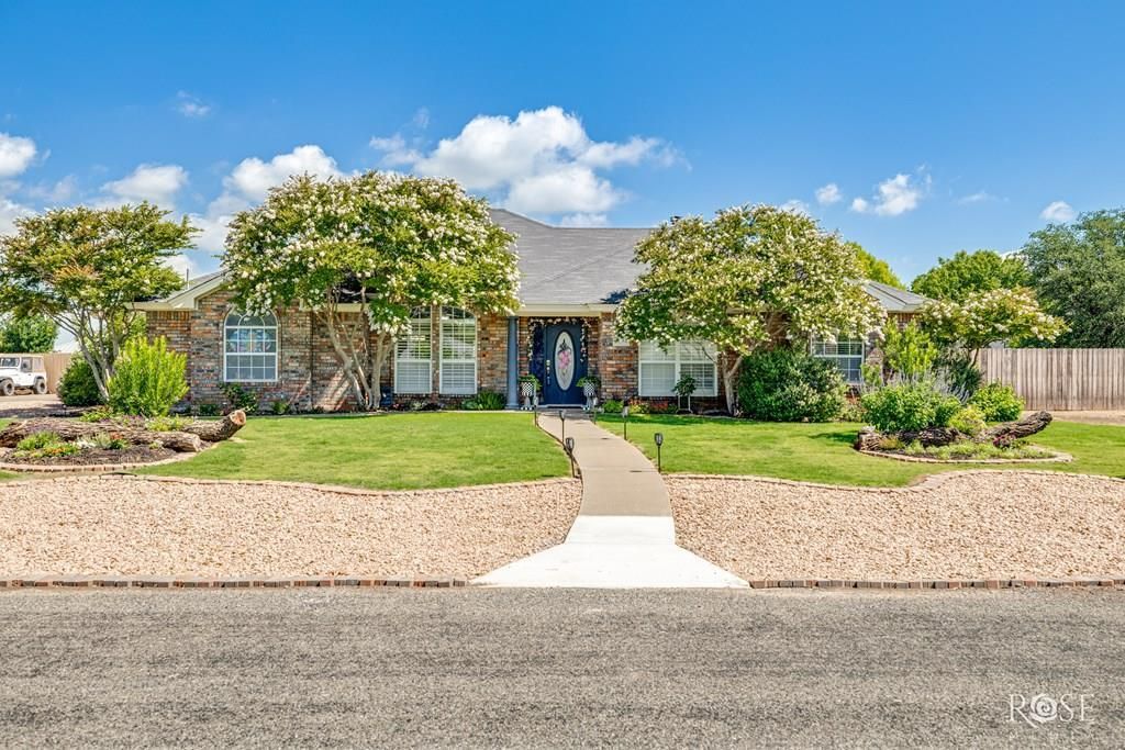 Image 3 of property listing at 1204 Sea Island Rd, San Angelo, TX 76904