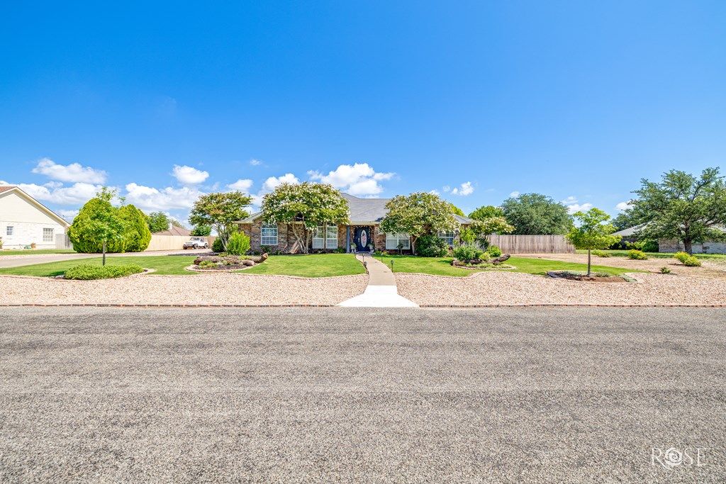 Image 6 of property listing at 1204 Sea Island Rd, San Angelo, TX 76904