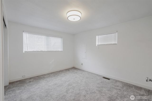 720 7th Avenue SW, Puyallup, WA 98371