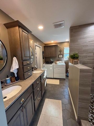 2805 Old Oak Lane 2805 Old Oak Lane, Springfield, OH 45503