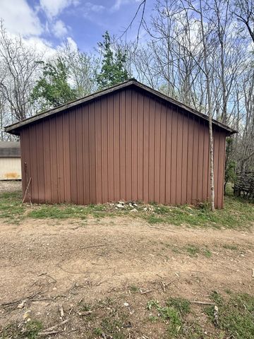 935 Sugar Tree Knob Rd, Liberty, TN 37095