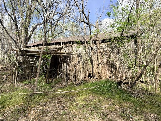 935 Sugar Tree Knob Rd, Liberty, TN 37095