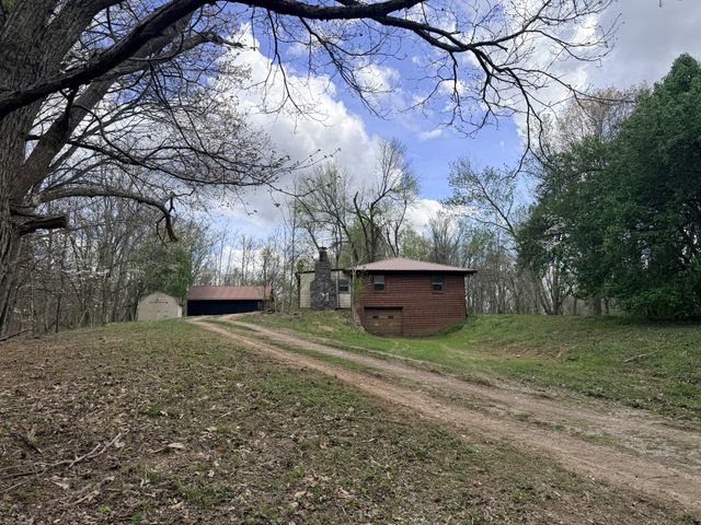 935 Sugar Tree Knob Rd, Liberty, TN 37095