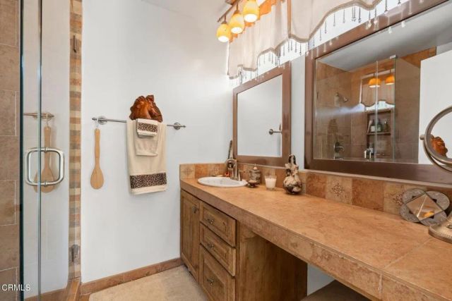 3907 United Road, Agoura Hills, CA 91301