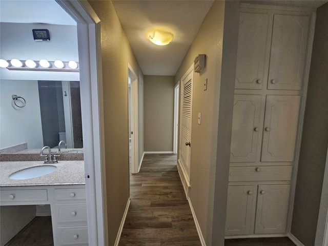 609 Canyon Ridge Drive, Euless, TX 76040