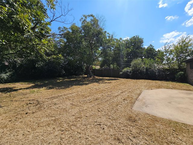 609 Canyon Ridge Drive, Euless, TX 76040