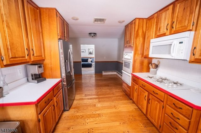 160 Degray St, North Haledon Boro, NJ 07508