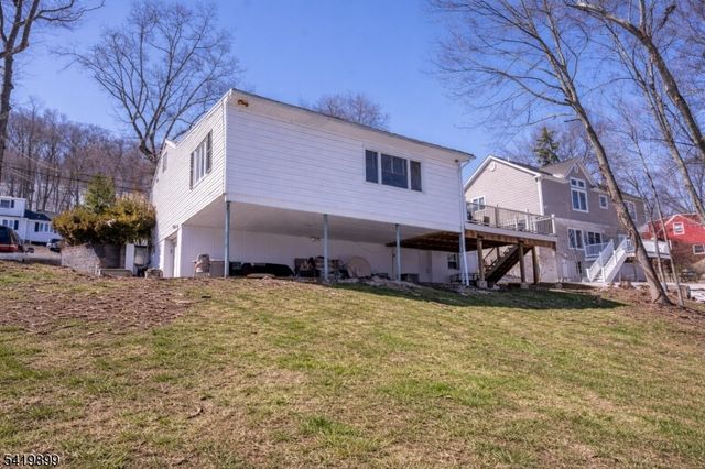 160 Degray St, North Haledon Boro, NJ 07508