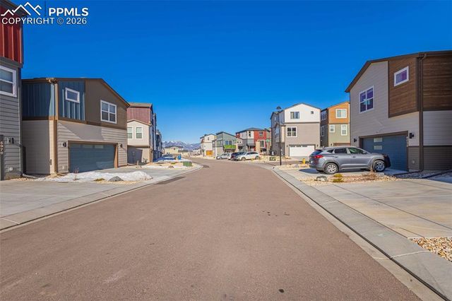 6024 Sonterra Lane, Colorado Springs, CO 80923