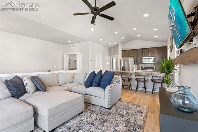 6024 Sonterra Lane, Colorado Springs, CO 80923