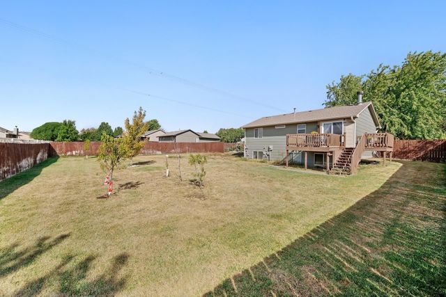 13715 W Autumn Ridge St, Wichita, KS 67235