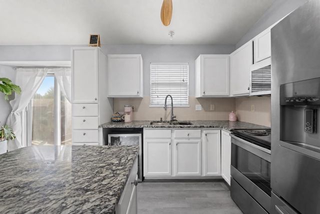 13715 W Autumn Ridge St, Wichita, KS 67235
