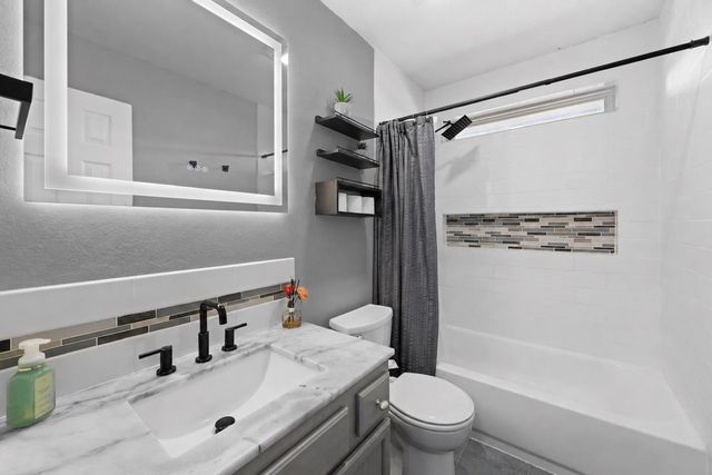 13715 W Autumn Ridge St, Wichita, KS 67235