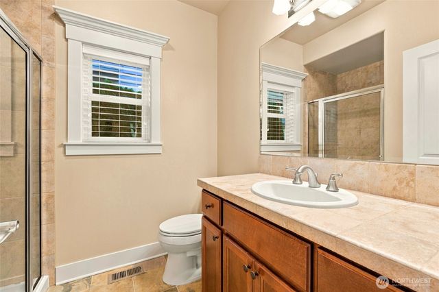 1131 236th Place NE, Sammamish, WA 98074