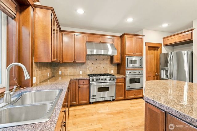 1131 236th Place NE, Sammamish, WA 98074