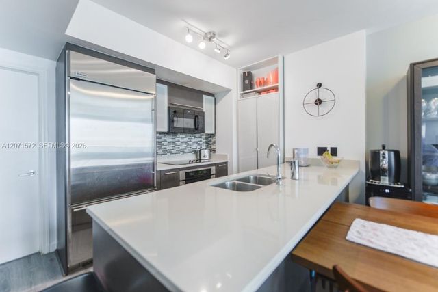 55 SE 6th Street 2110, Miami, FL 33131