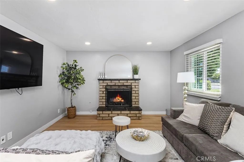 123 E Wilson, Orange, CA 92867