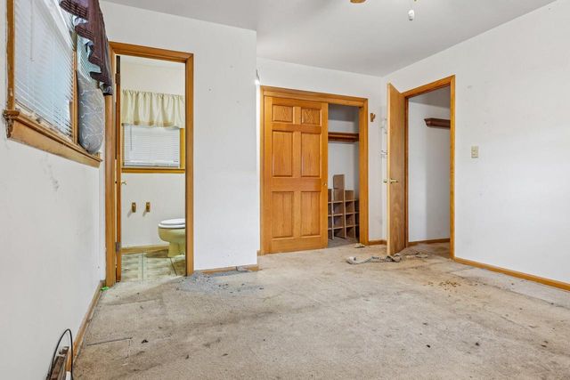 10611 W Silver Spring DRIVE, Milwaukee, WI 53225