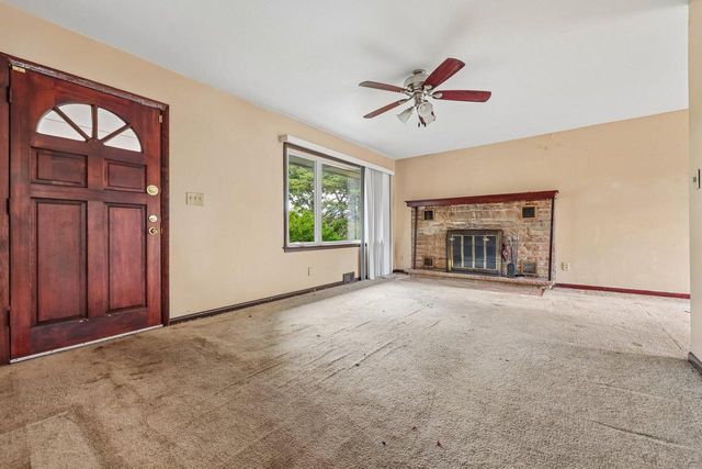 10611 W Silver Spring DRIVE, Milwaukee, WI 53225