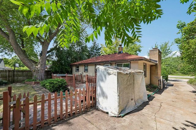10611 W Silver Spring DRIVE, Milwaukee, WI 53225