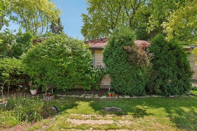 10611 W Silver Spring DRIVE, Milwaukee, WI 53225