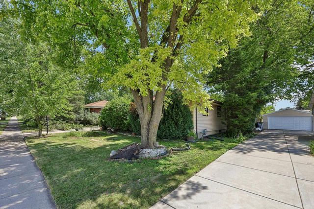 10611 W Silver Spring DRIVE, Milwaukee, WI 53225