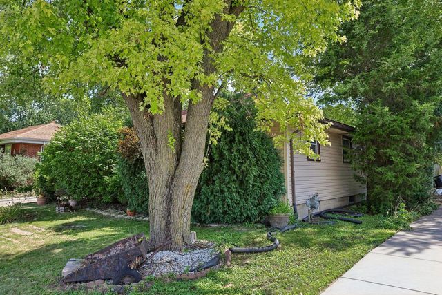 10611 W Silver Spring DRIVE, Milwaukee, WI 53225