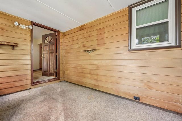 10611 W Silver Spring DRIVE, Milwaukee, WI 53225