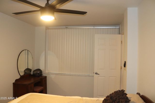 2250 E STATE Avenue, Phoenix, AZ 85020