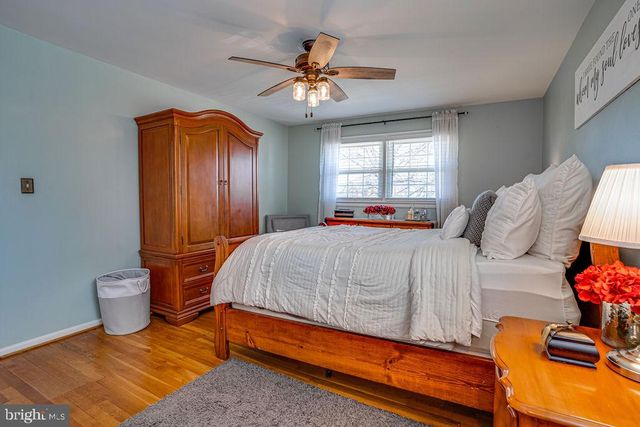 8404 WAGON WHEEL RD, Alexandria, VA 22309