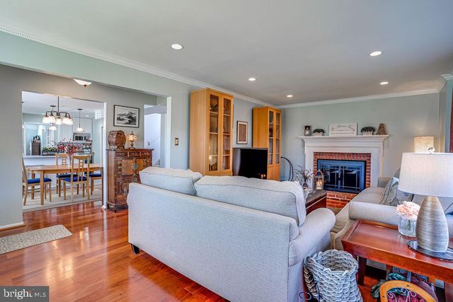 8404 WAGON WHEEL RD, Alexandria, VA 22309