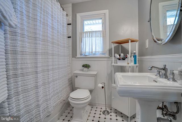 8404 WAGON WHEEL RD, Alexandria, VA 22309